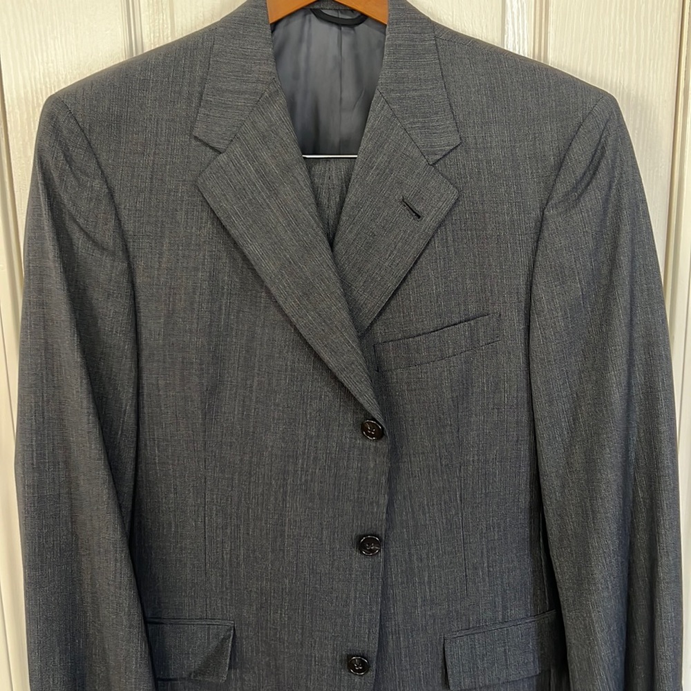 Mens size 42R Hart Schaffer and  Marx suit